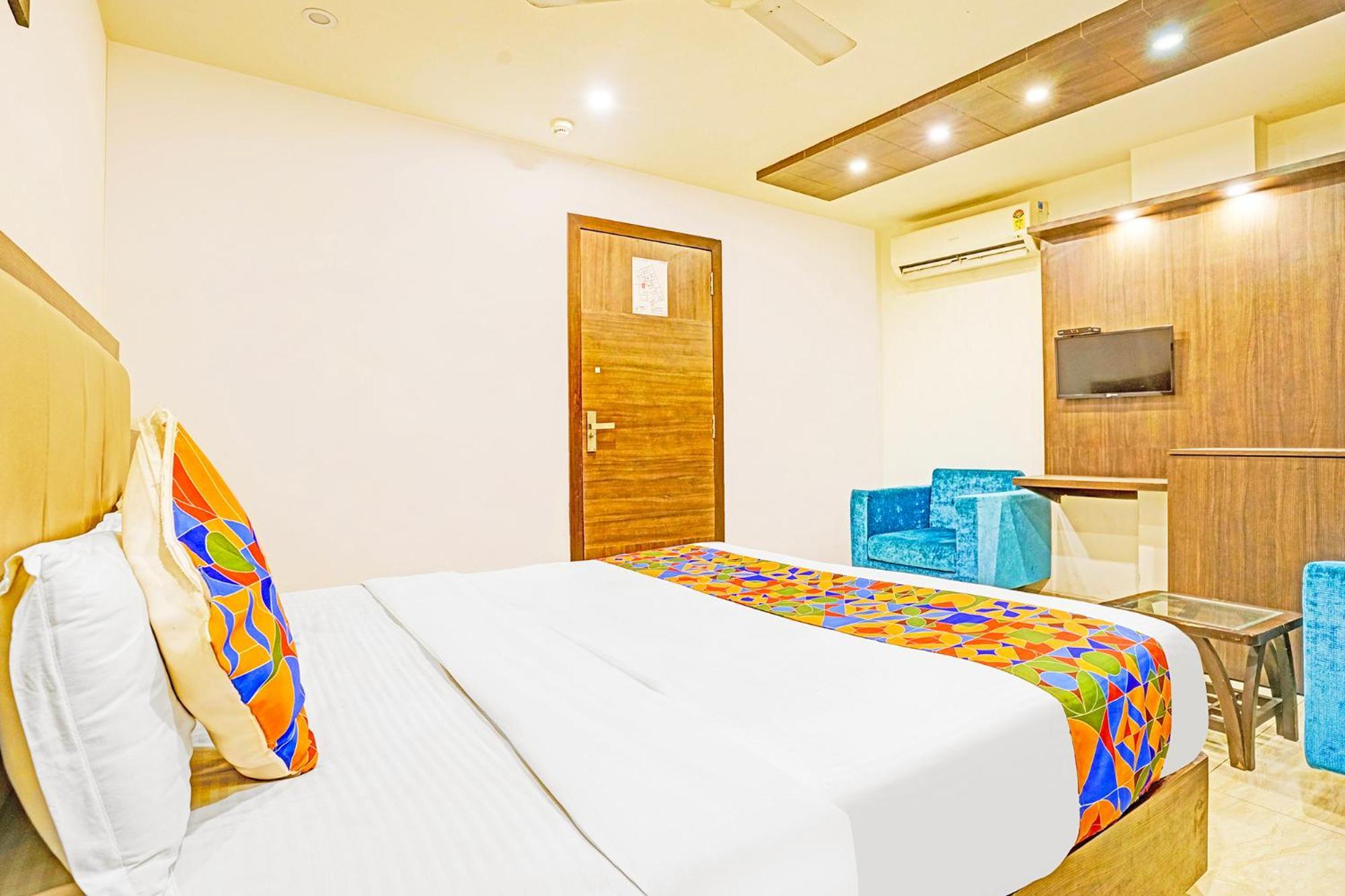 Fabhotel Prime Sky Light Βαντοντάρα Εξωτερικό φωτογραφία