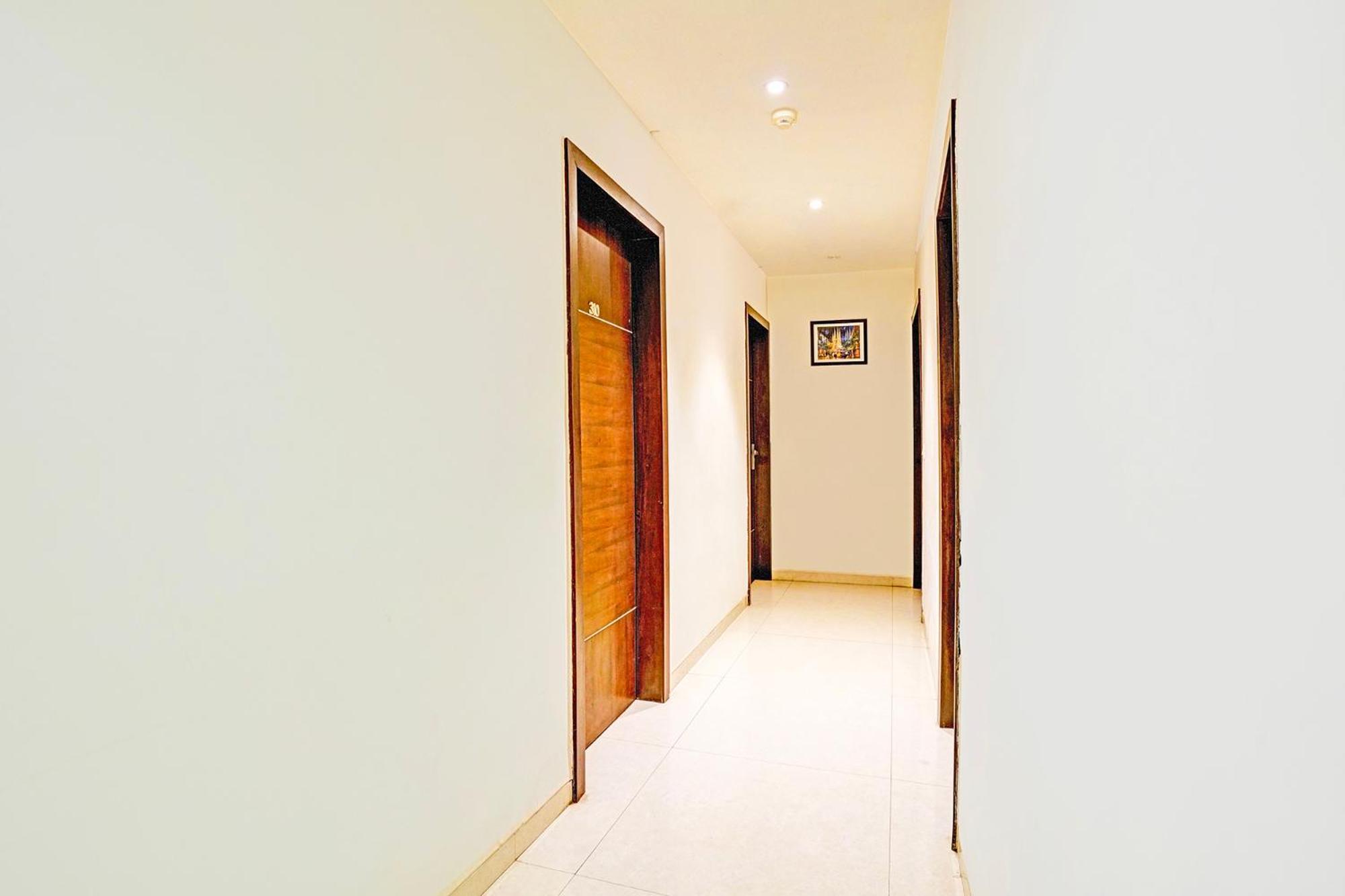 Fabhotel Prime Sky Light Βαντοντάρα Εξωτερικό φωτογραφία