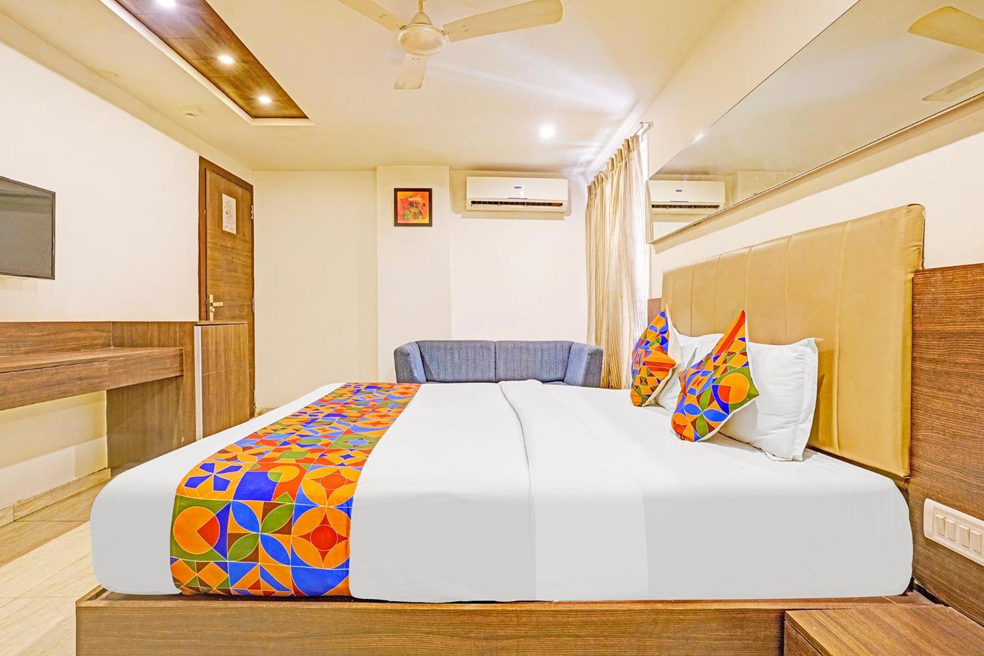 Fabhotel Prime Sky Light Βαντοντάρα Εξωτερικό φωτογραφία