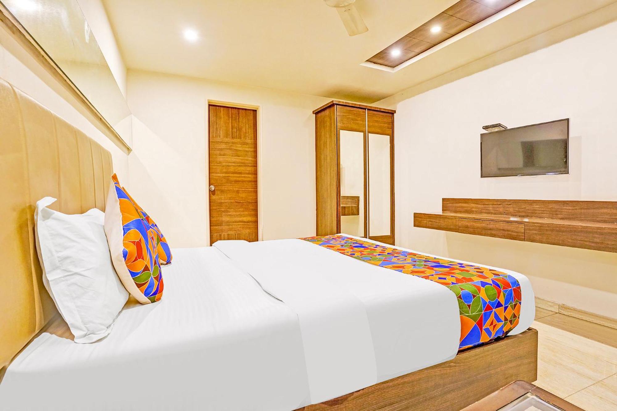 Fabhotel Prime Sky Light Βαντοντάρα Εξωτερικό φωτογραφία