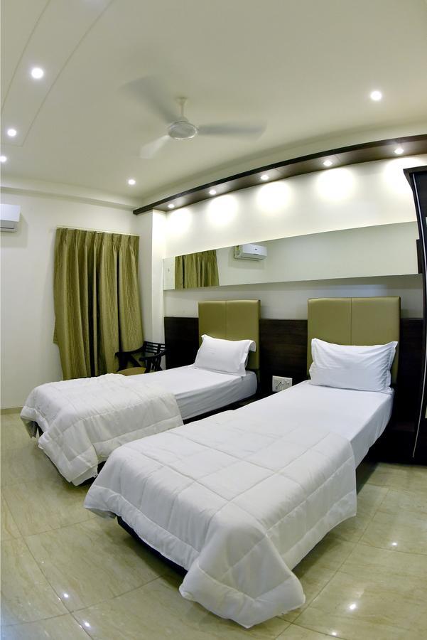 Fabhotel Prime Sky Light Βαντοντάρα Εξωτερικό φωτογραφία